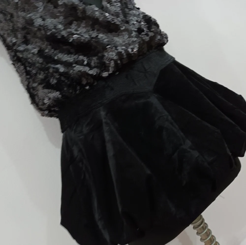 Sequine and velvet mini dress ..fix price free shipping - Picture 2 of 8